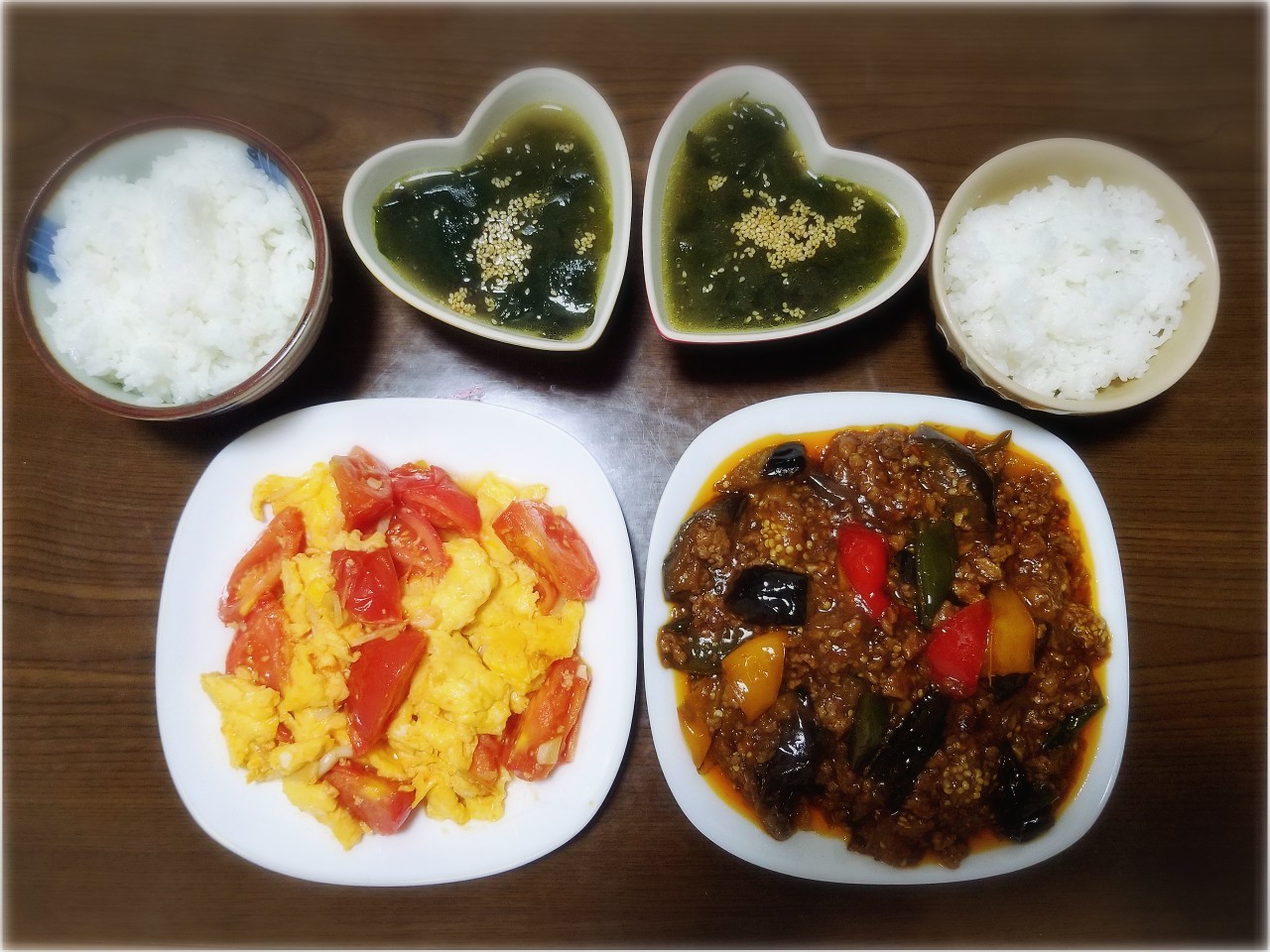 2019-8-14　献立３(夏野菜麻婆、トマトと卵の炒め物、わかめスープ)