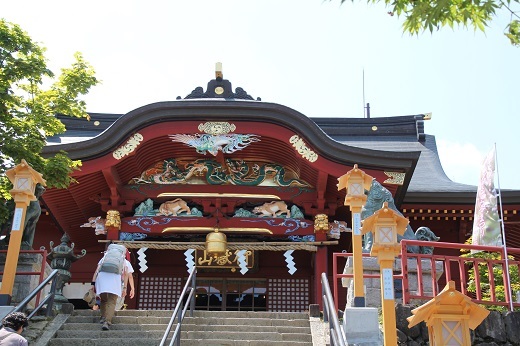 武蔵御嶽神社拝殿１