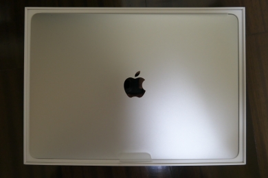 MacBookProと外箱