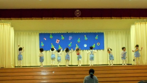 ひよこ 踊り (2)